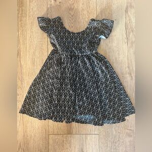 Like new - size 2T DotDotSmile flutter sleeve Black Chain Dress